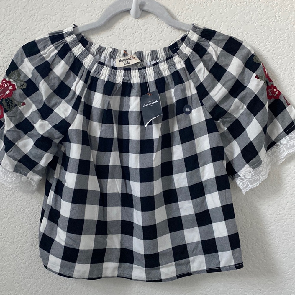 Abercrombie Kids Plaid Short Sleeve Flower Embroidery Lace Arm